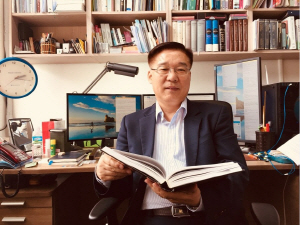 금융산업과 한국경제의 미래-부산대학교 금융대학원 원장 이장우 인터뷰  